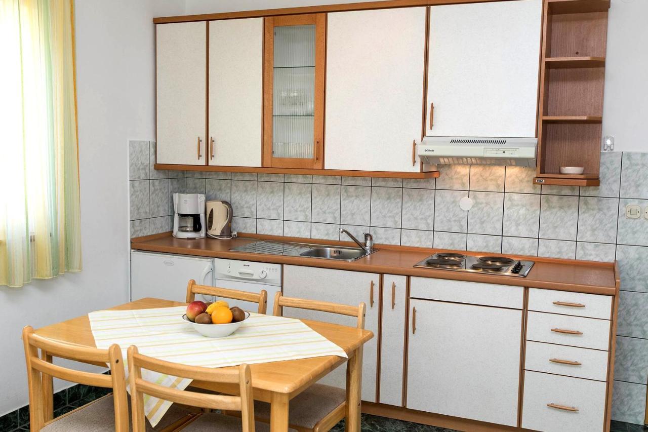 Apartments With A Swimming Pool Jadranovo, Crikvenica - 5521 Bagian luar foto
